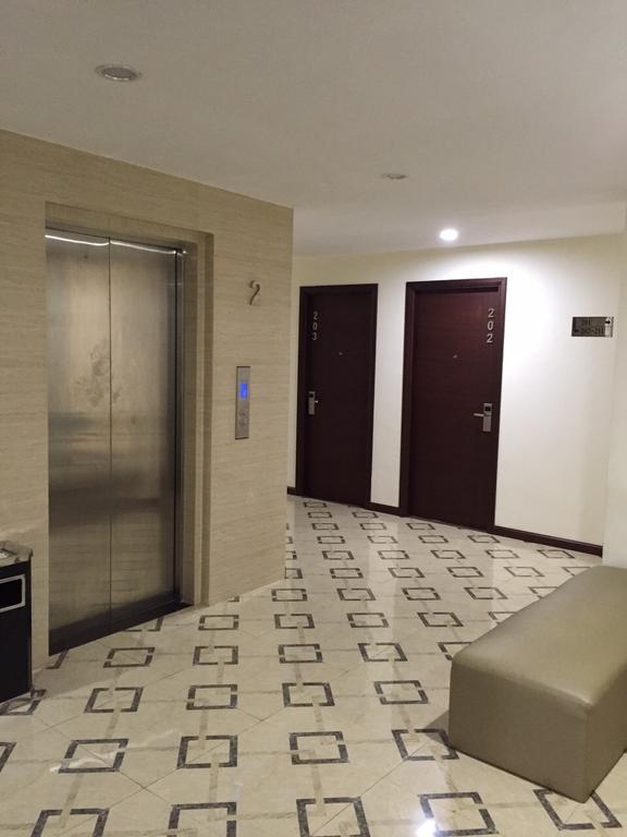 Hana Hotel Batam Exterior foto